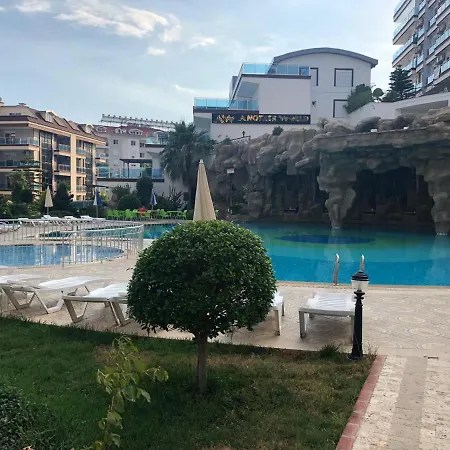 5 Star Luxury Close To Center ألانيا